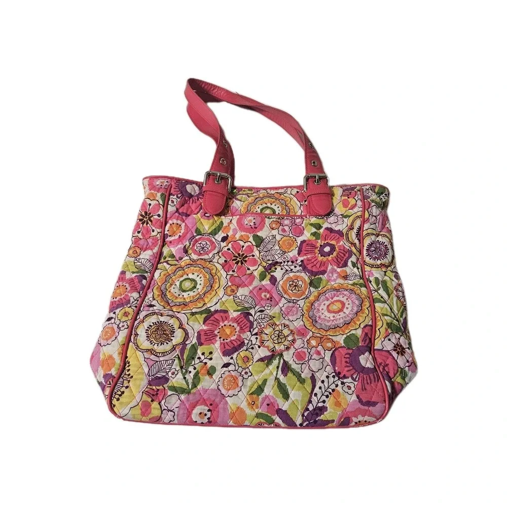 Vera Bradley Large Zip‎ Purse with inside Zip pockets Floral  Pink